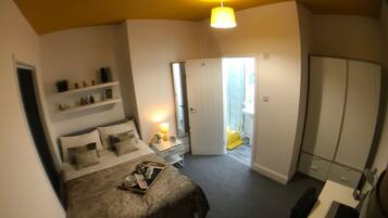 Nhà, có phòng tắm riêng | 1 phòng ngủ