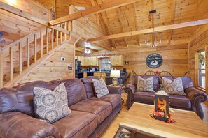 Een smart-tv, een open haard en videogames