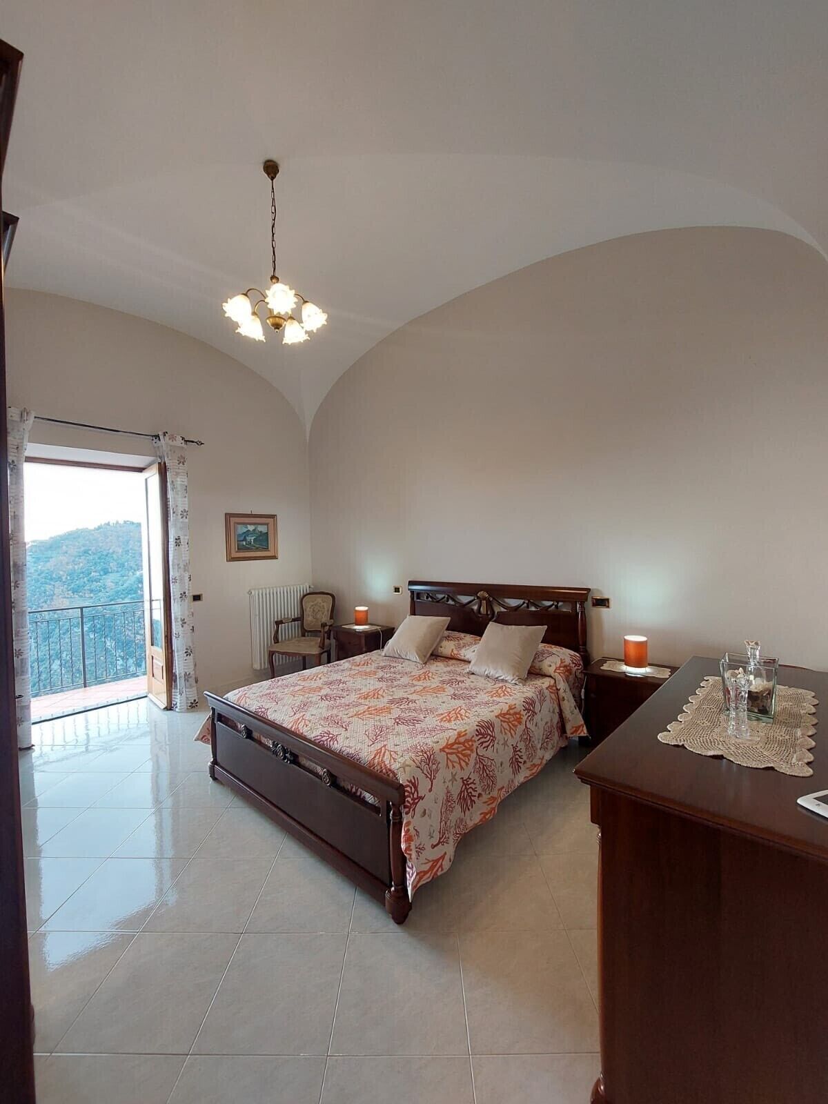 2 bedrooms, desk, iron/ironing board, travel crib