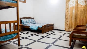 Standard Double Room | Iron/ironing board, free WiFi