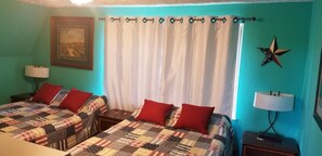 3 chambres, bureau, fer et planche à repasser, Wi-Fi gratuit