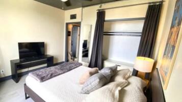 1 bedroom, iron/ironing board, WiFi, bed sheets