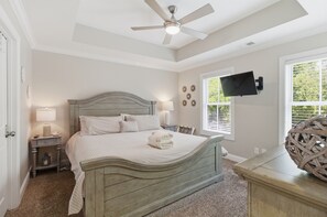 3 habitaciones, escritorio, tabla de planchar con plancha y wifi gratis 