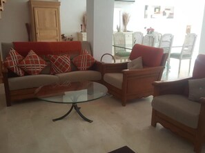 Flat-screen TV - private Villa Marrakech : Villa nahellan (Marrakech)