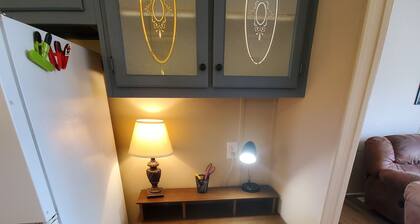 Grand Canyon - Pinion Pine Getaway - Fenced Acre & Mountain Views!