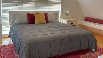 4 Schlafzimmer, Schreibtisch, Bügeleisen/Bügelbrett, kostenloses WLAN