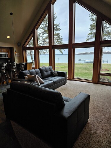 Beautiful Lake Ida home ready for multi-family indoor & outdoor fun!