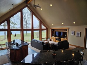 Smart TV, streaming services