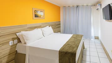 Minibar, sistema de insonorización y ropa de cama