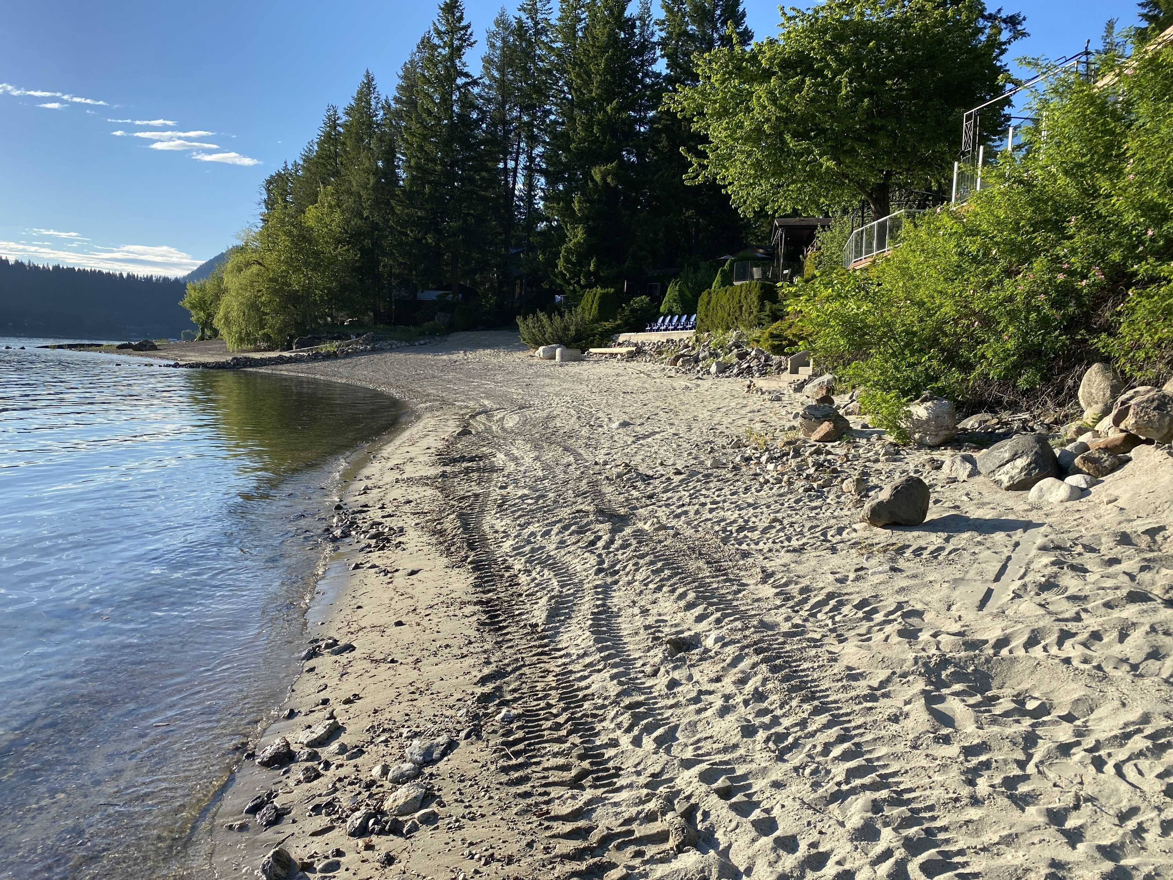 Plage, chaises longues, serviettes de plage