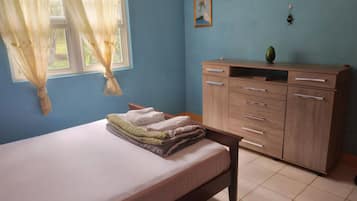 3 chambres, fer et planche Ă repasser, Wi-Fi gratuit, draps fournis