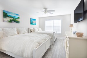 6 bedrooms, iron/ironing board, WiFi, bed sheets