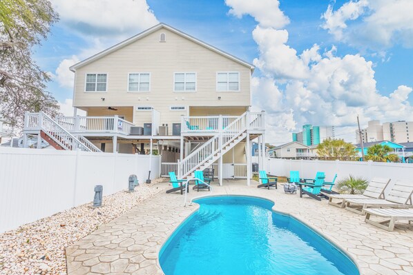 Piscina all'aperto, una piscina riscaldata