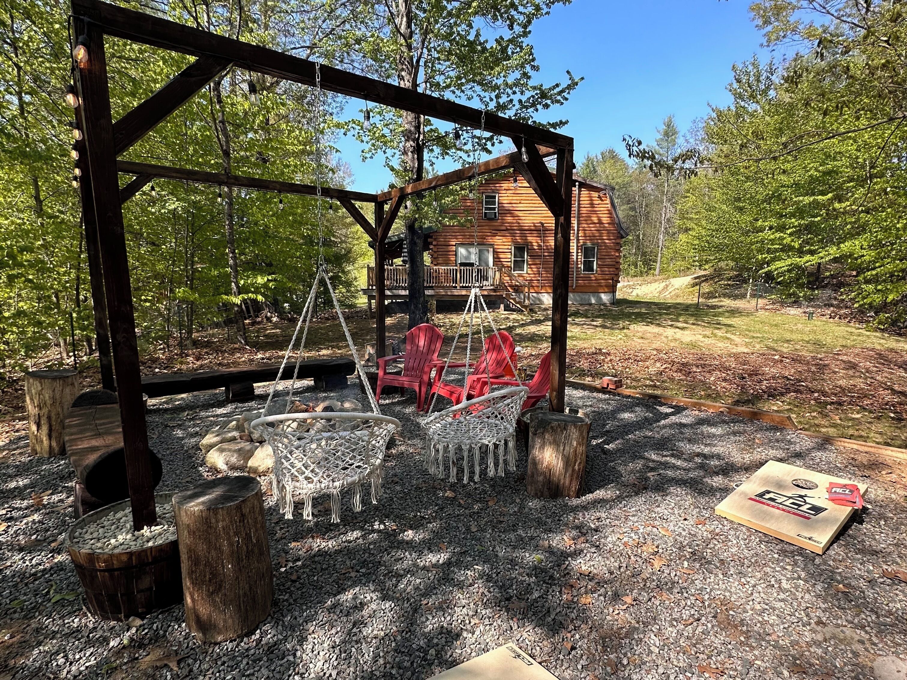 LogHome W/Private Hot Tub~Pet Friendly Near Loon Mtn,Waterville & OWls Nest Rest