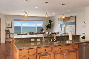 Fridge, microwave, oven, stovetop - Stunning Ocean-view Oasis w/ Pool, Spa & Patio (San Diego)