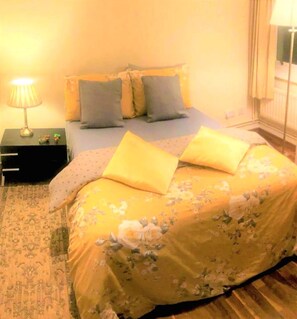 2 slaapkamers, een strijkplank/strijkijzer, wifi, beddengoed