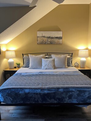 1 slaapkamer, een strijkplank/strijkijzer, gratis wifi, beddengoed