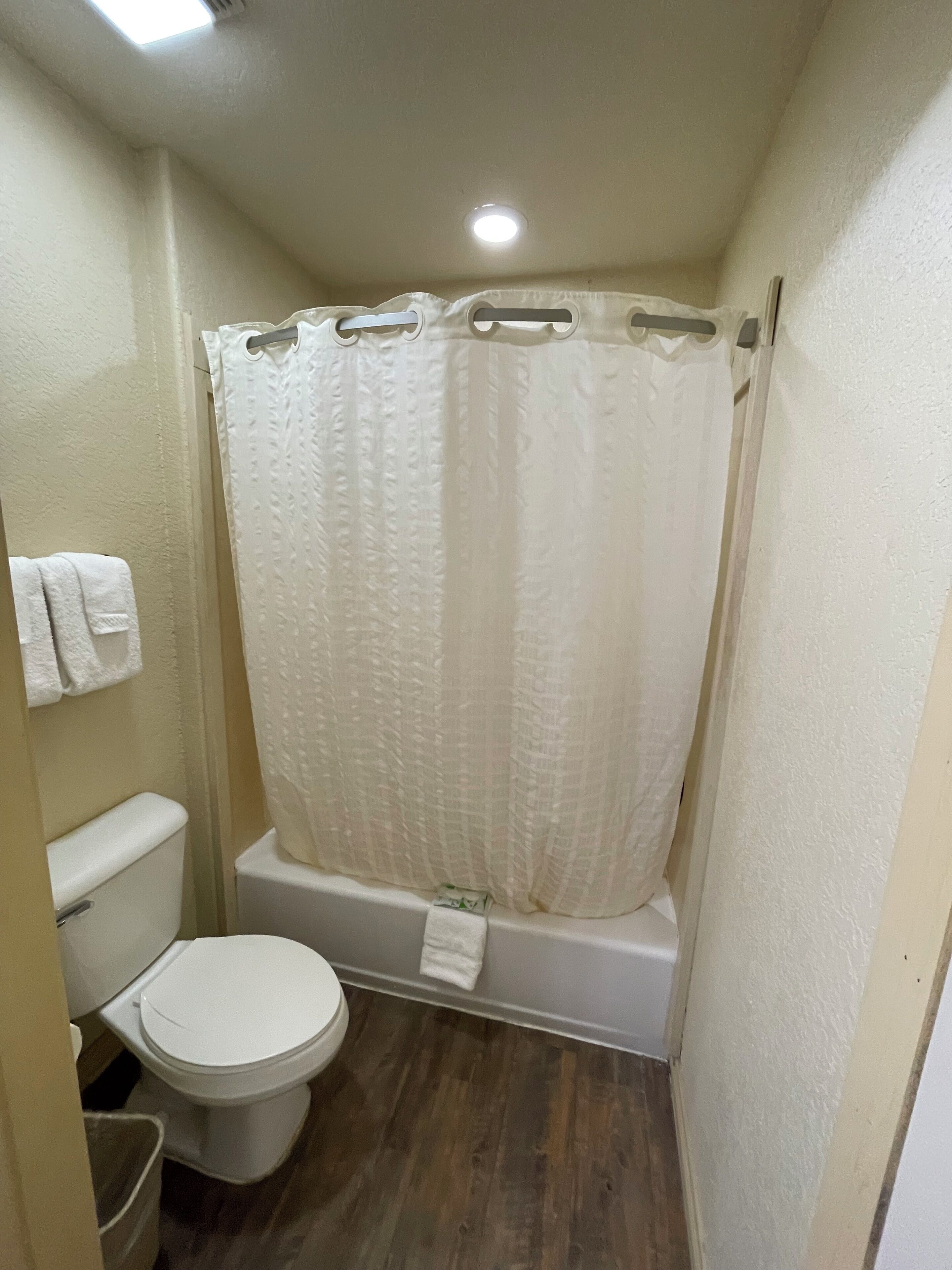 Kenedy Inn & Suites — photo 10