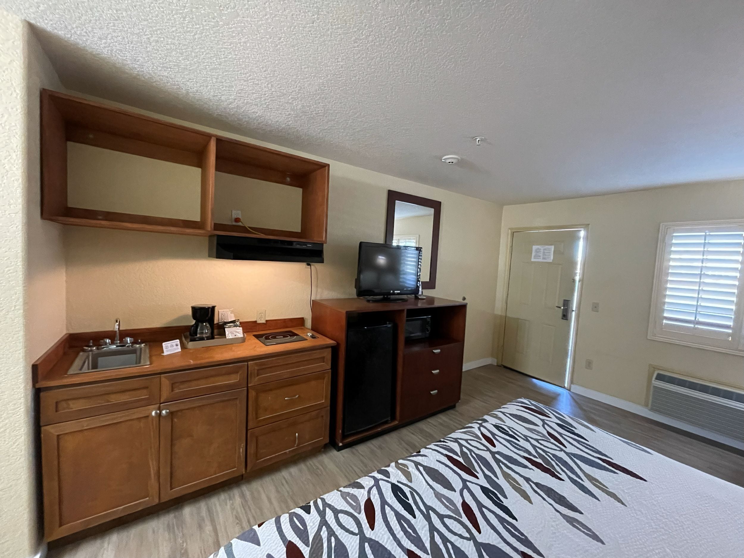 Kenedy Inn & Suites — photo 15