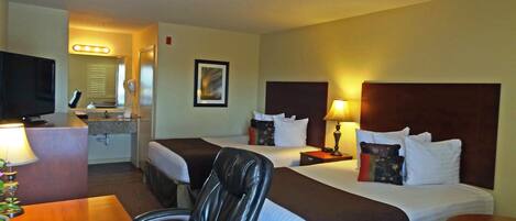 Comfort Double Room, 1 Bedroom | Desk, iron/ironing board, free WiFi, bed sheets