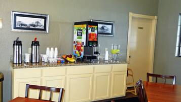 Free continental breakfast on weekdays