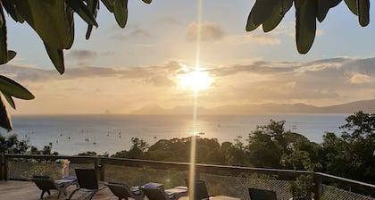 Rêves de Soleil: Sweet Sunset Lodge with panoramic sea view