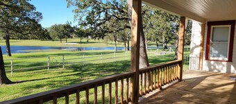 Country house minutes from Aggieland 
