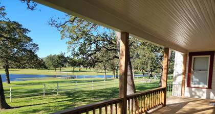 Country house minutes from Aggieland