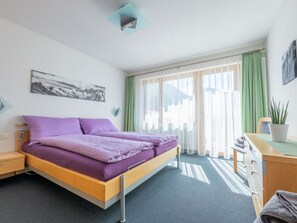 3 bedrooms, WiFi