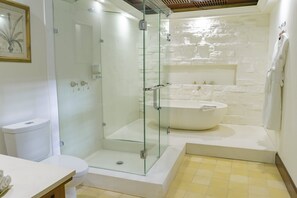 In-room safe, iron/ironing board, free WiFi, bed sheets