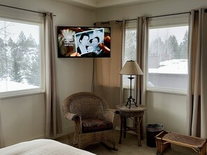 3 chambres, fer et planche à repasser, Wi-Fi gratuit, draps fournis