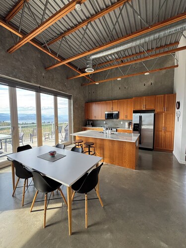 The Naramata Bench Loft