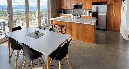 The Naramata Bench Loft