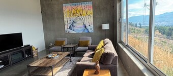 The Naramata Bench Loft
