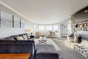 TV, fireplace, DVD player