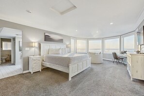 4 bedrooms, iron/ironing board, free Internet, bed sheets