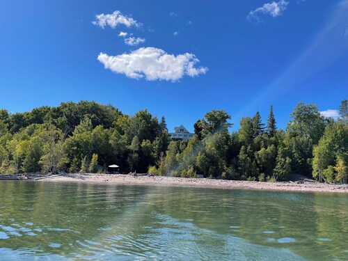 Private Beach House on Lake Superior 🏖