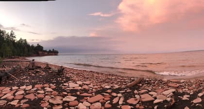 Private Beach House on Lake Superior 🏖