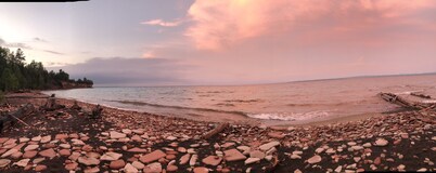 Private Beach House on Lake Superior 🏖