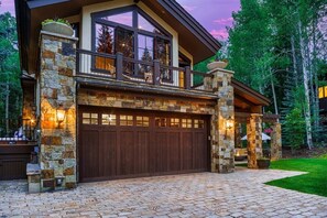 Exterior - Luxe Vail Golf Estate with Hot Tub (Vail)