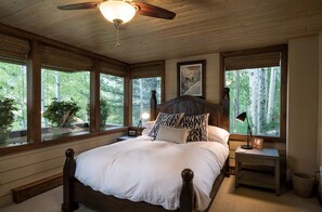 5 Schlafzimmer, Schreibtisch, WLAN, Bettwäsche