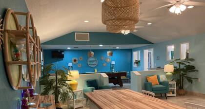 3Gulls Inn Ozona3-Boutique Hotel-SwimSpa-King Suite-Full Kitchen-Pets Stay Free