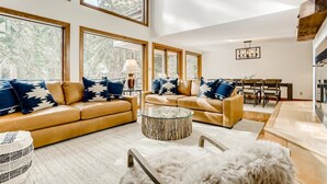 Maison (1-272 W Meadow Dr A) | Extérieur