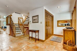 Ev (1-272 W Meadow Dr A) | Dış mekân