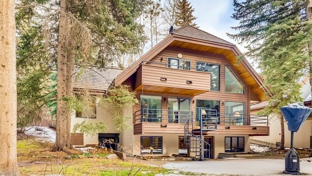 Maison (1-272 W Meadow Dr A) | Extérieur