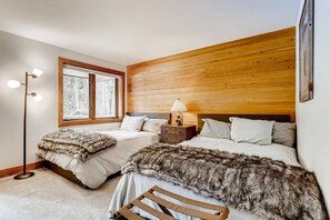 獨棟房屋 (1-272 W Meadow Dr A) | 外觀