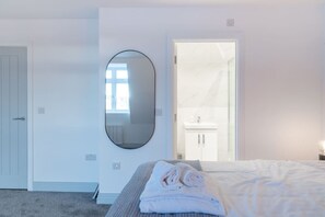 2 bedrooms, iron/ironing board, travel crib, WiFi