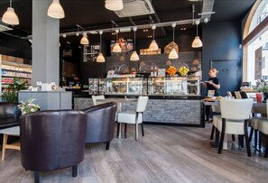 Dining - Bright and Comfortable 1 bedroom near Marble Arch (London)