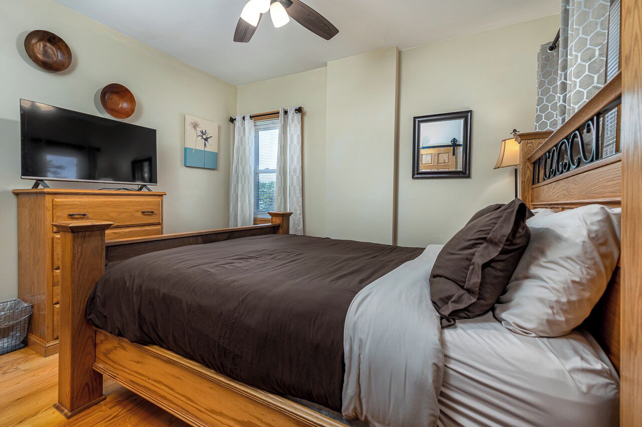 2 bedrooms, in-room safe, iron/ironing board, travel cot