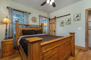 2 chambres, coffres-forts dans les chambres, fer et planche à repasser